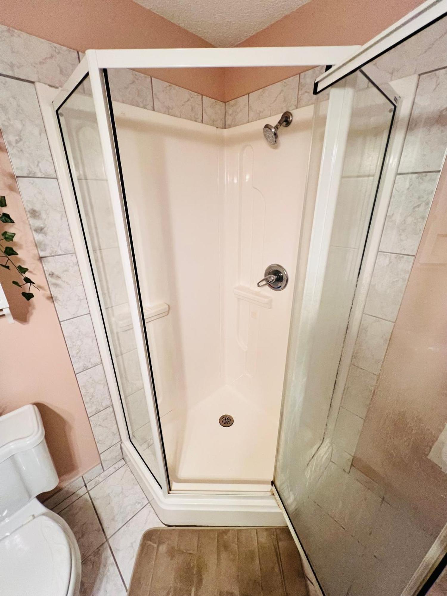 A Classic Homely Basement Suite! Chestermere Εξωτερικό φωτογραφία